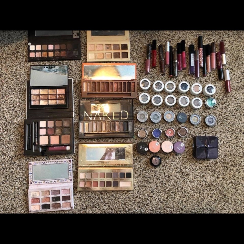 Makeup bundle